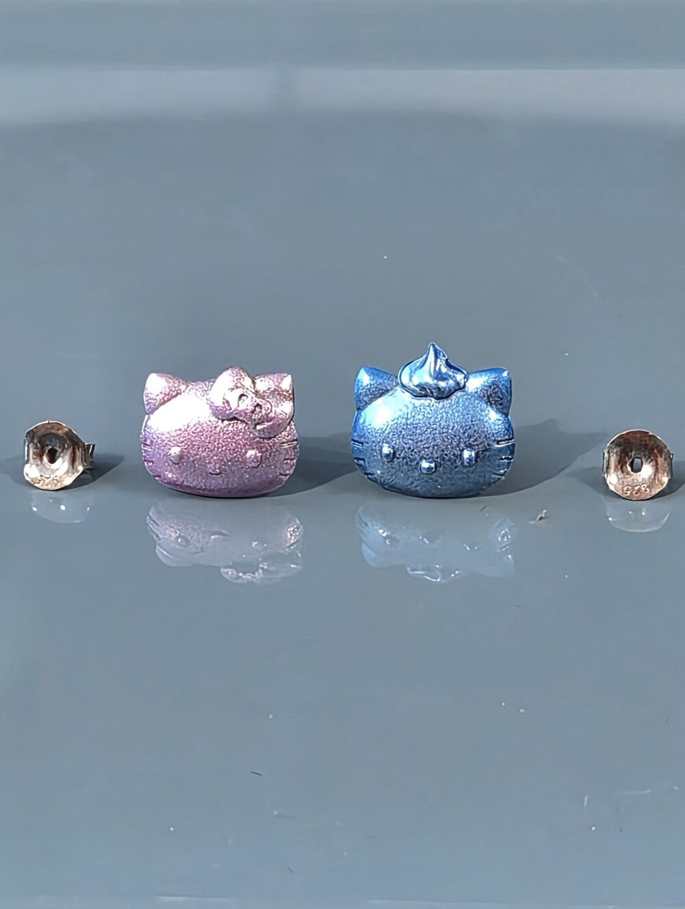 Hello Kitty X Onch Movement Stud Earrings